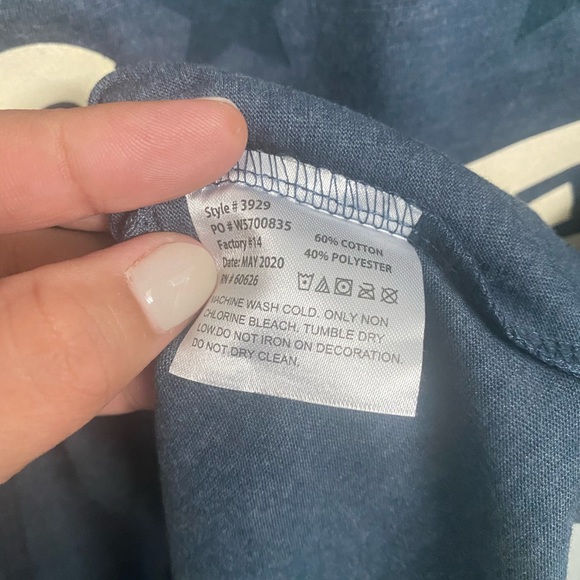 Graphic top - Picture 5 of 5